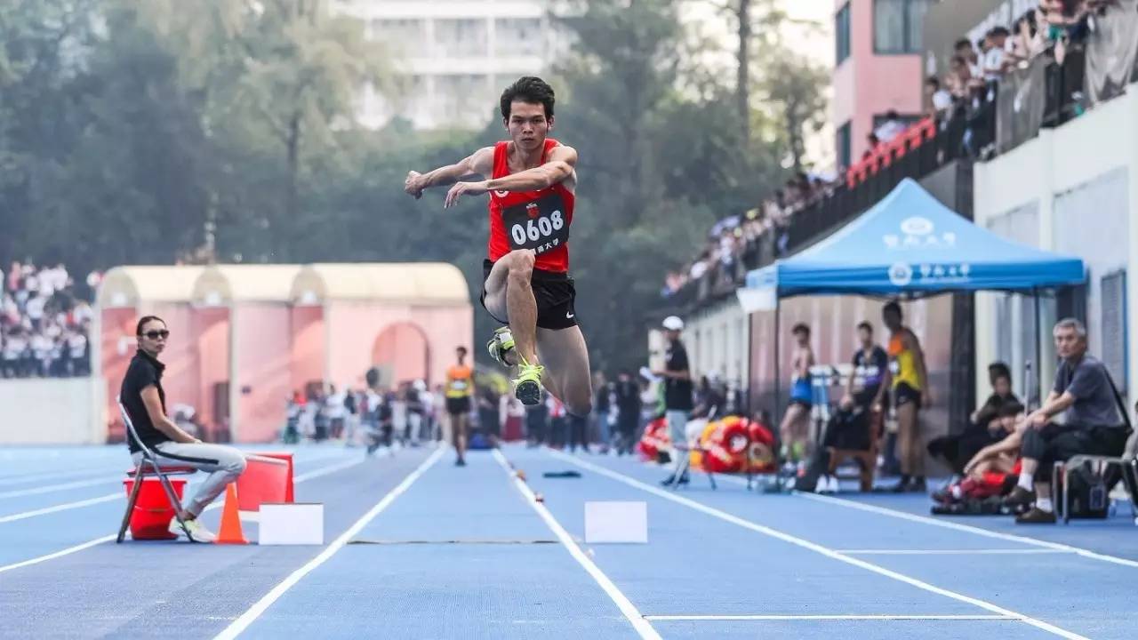 �ߴ�110������䡪���߽��Ϳ˸�У�ﾶ��Ӣ��ս��