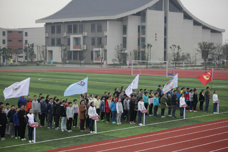 �����ʹ�5vip (�й���)���޹�˾�������ܵ�����ͭ��һ������У����55���ﾶ�˶���